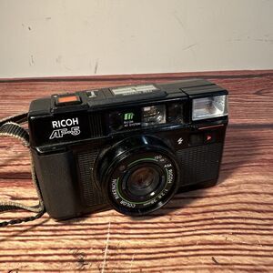 Ricoh AF-5 Vintage Film Camera w/ 38mm F2.8 Lens Point and Shoot - Broken Flash